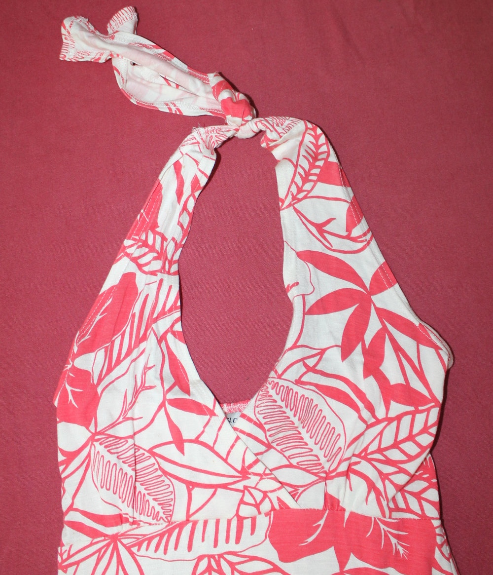 schickes, knalliges Sommerkleid / Neckholder in weiß und pink von C&A