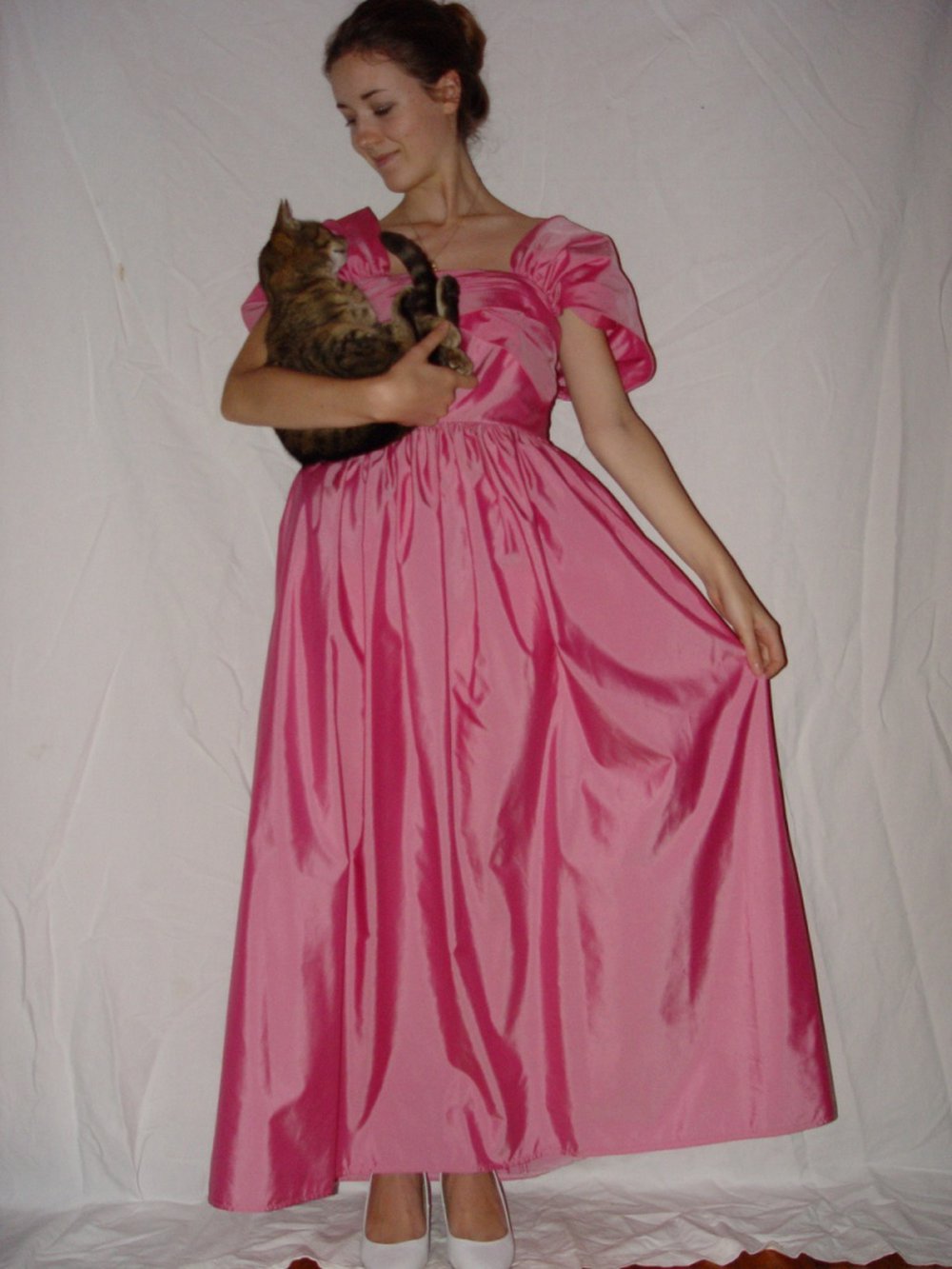 Ballkleid rosa pink lang schimmernd kurzarm romantisch zauberhaft schön elegant