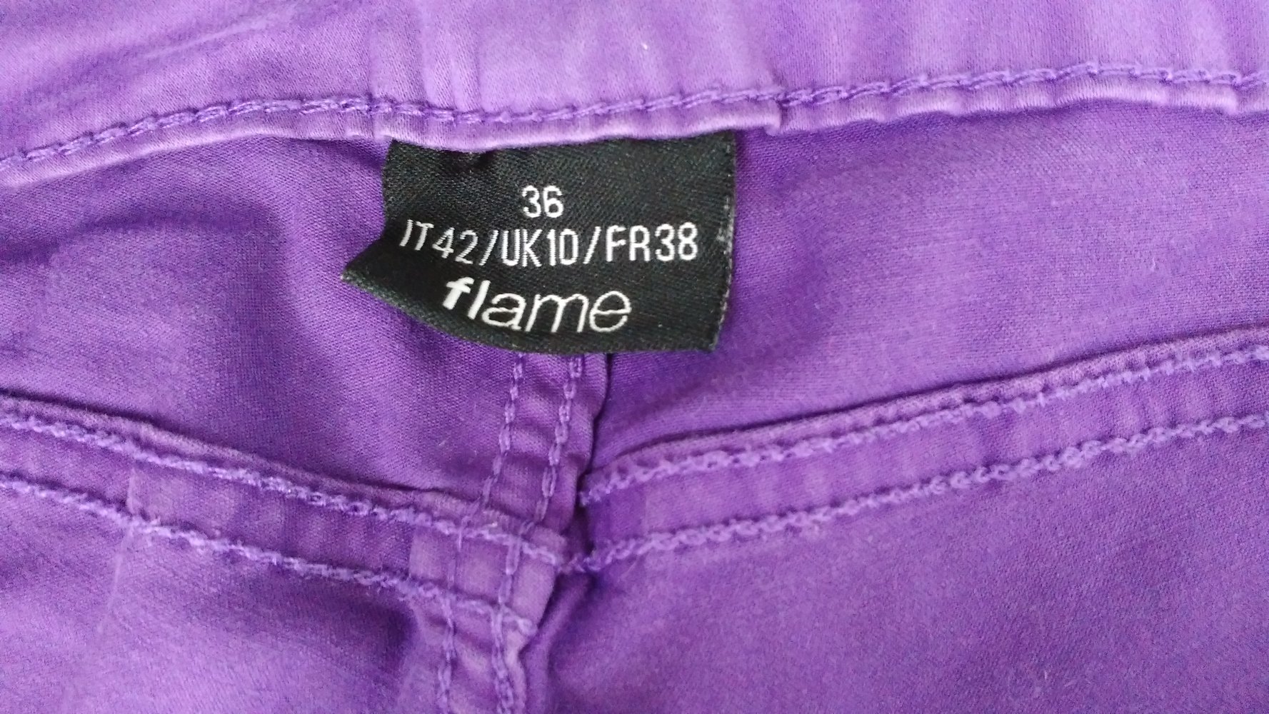 lila Jeanshose