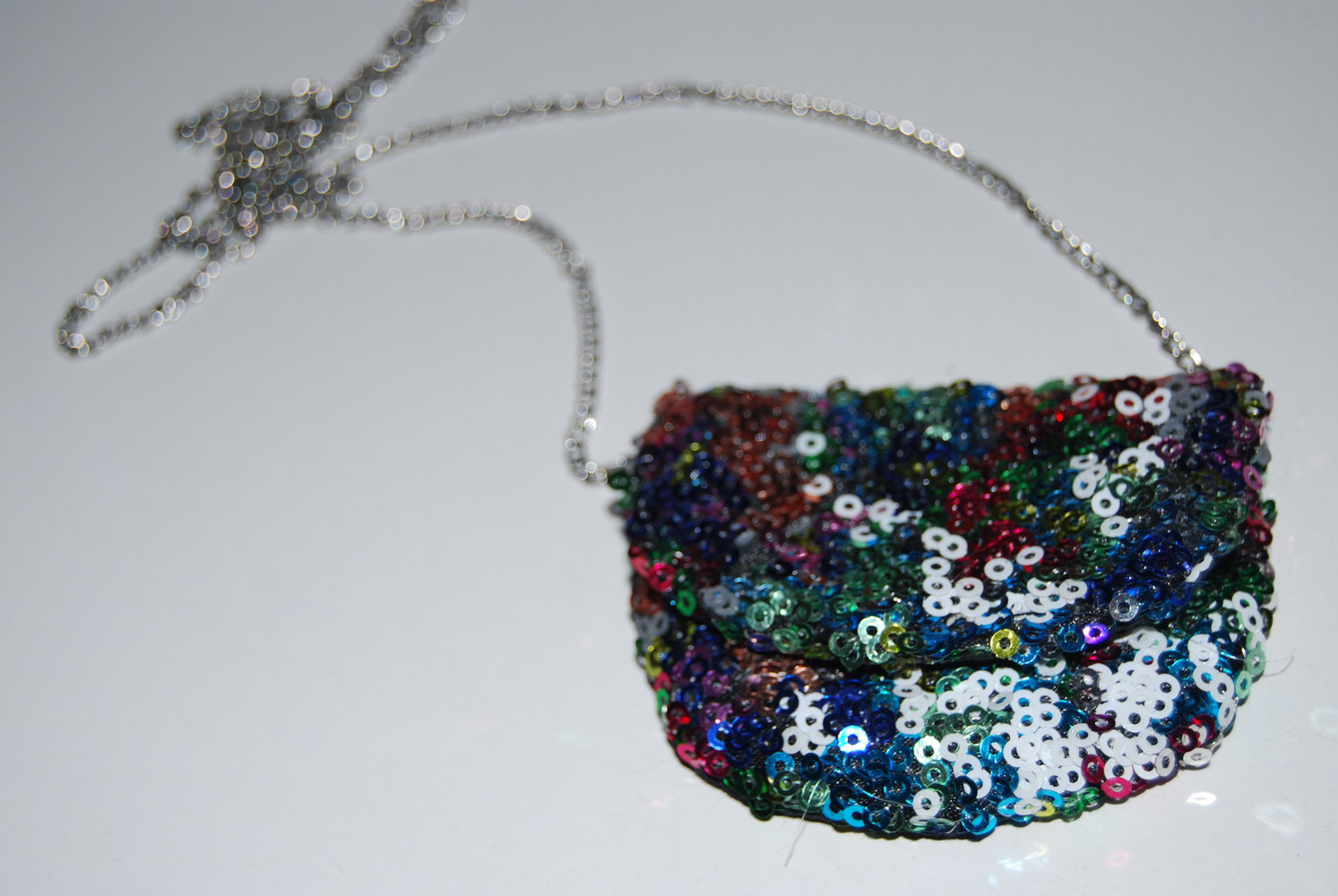 Kette mit Paillettentäschen