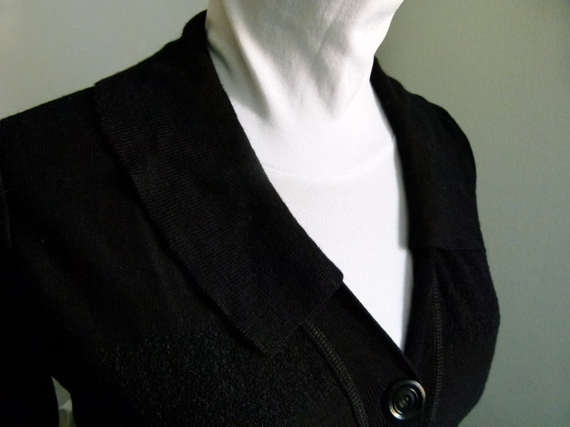 Kurzarm Jacke, Jäckchen, Feinstrick, schwarz, aus den 70ern, True Vintage Retro 70s Gothic Goa Festival Hippie Mori