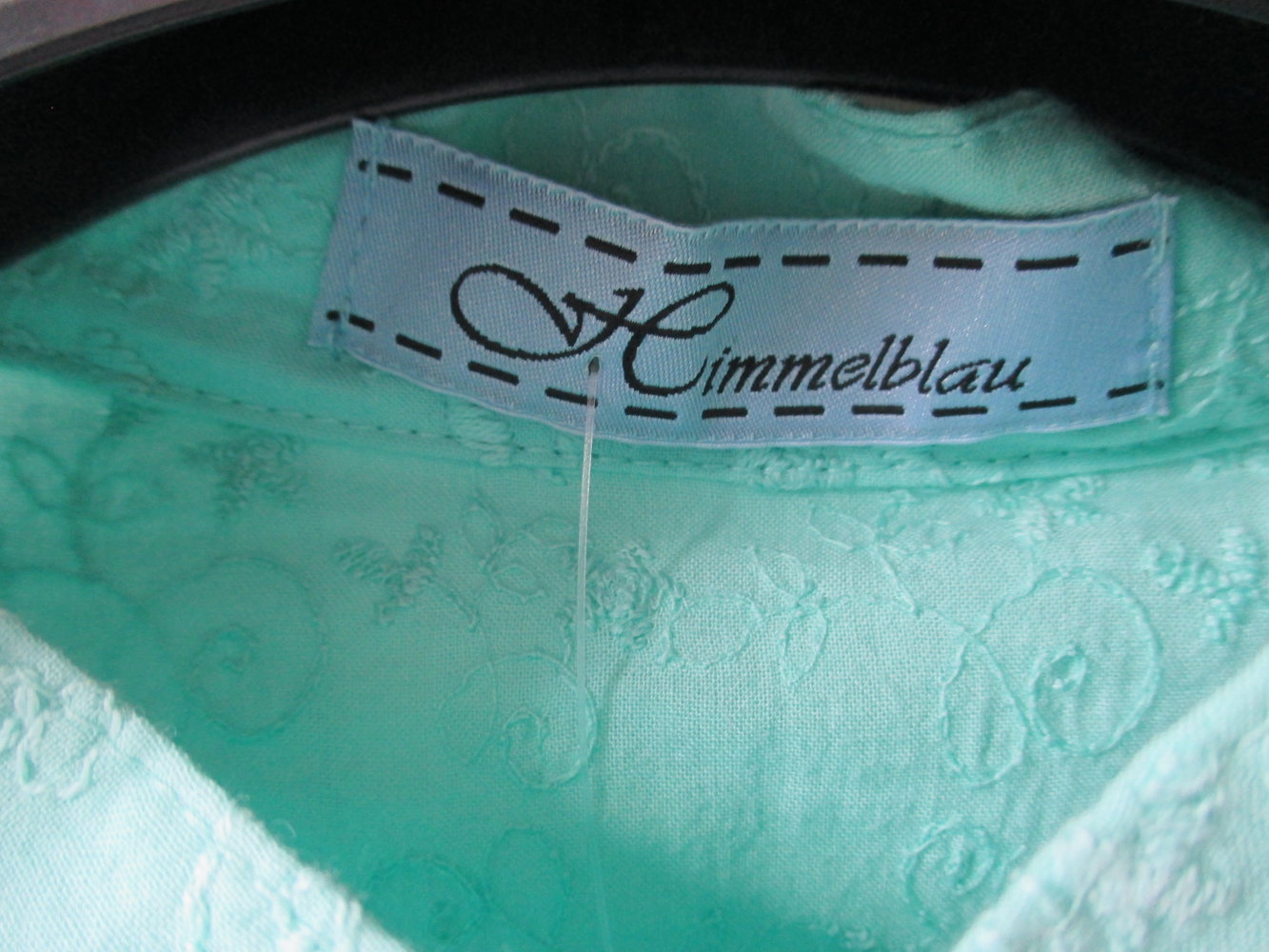 moderne Trachtenbluse in Türkis mit Ton in Ton Stickereien, Label: Himmelblau, Gr. 38 , neu mit Etikett