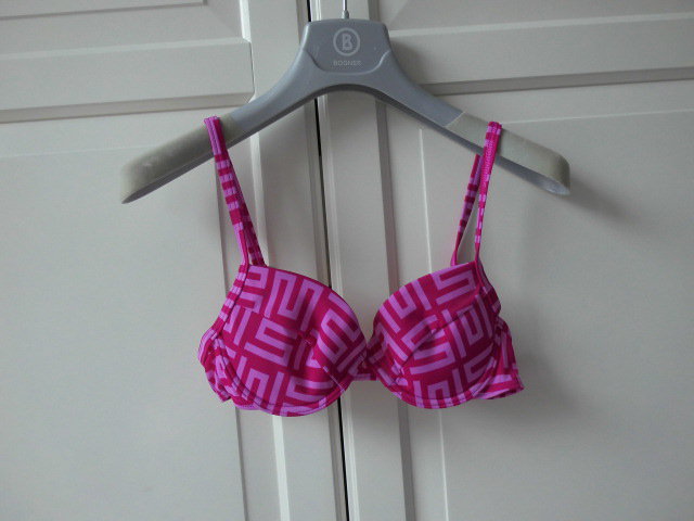 Mexx; Bikini- Oberteil in Pink mit grafischem Muster herausnehmbare Polster, Push Up. Gr. 34 Cup A