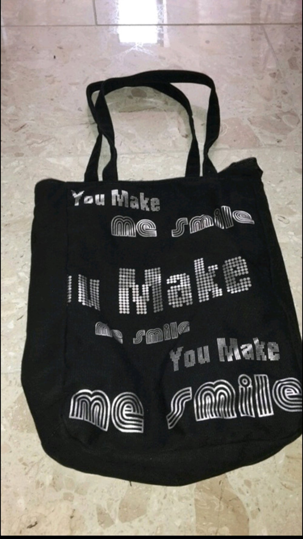 Schwarze  Tasche 