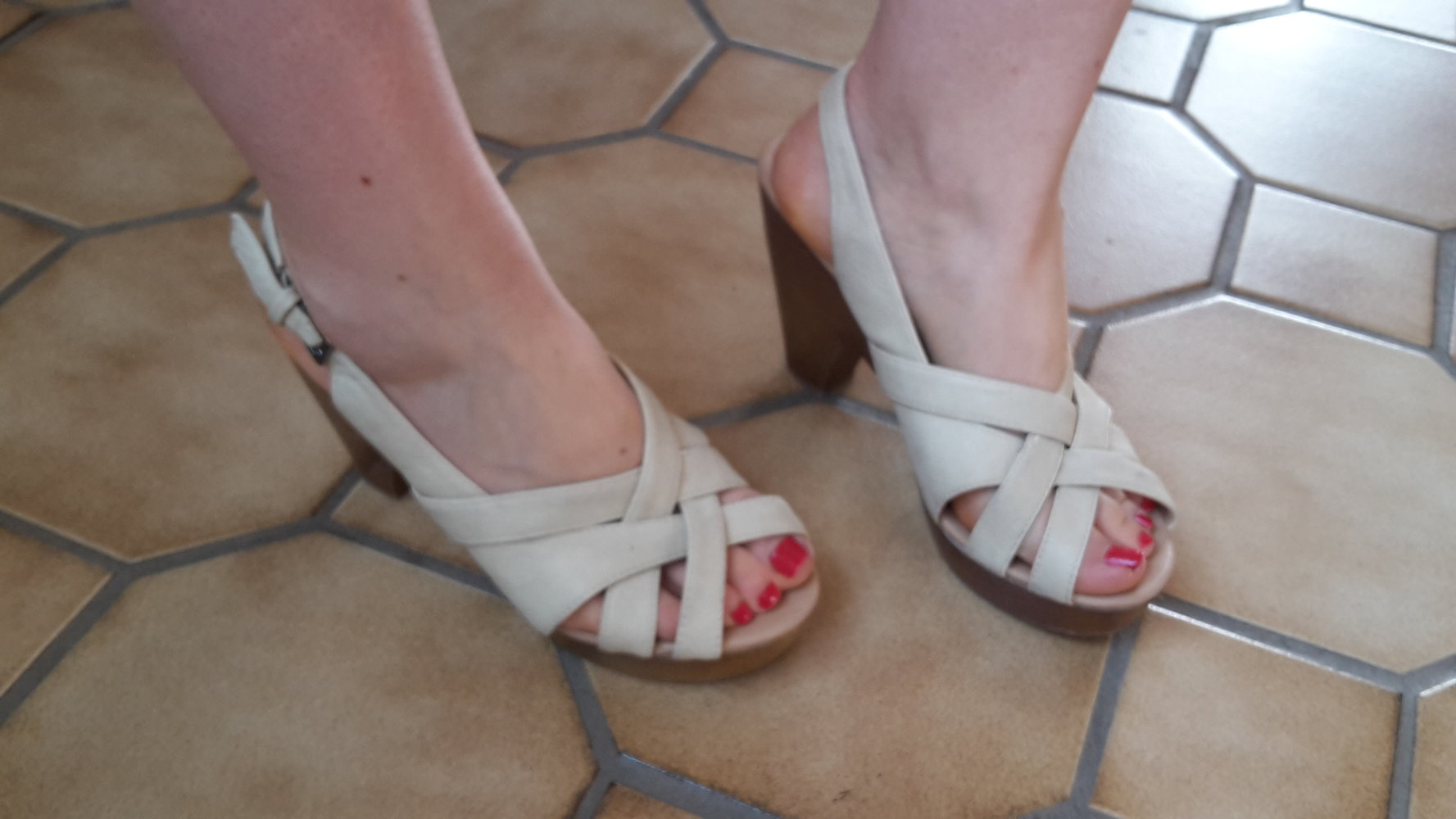 Gr.37 weiß creme Pumps Keilabsatz wedges peeptoes rockabilly