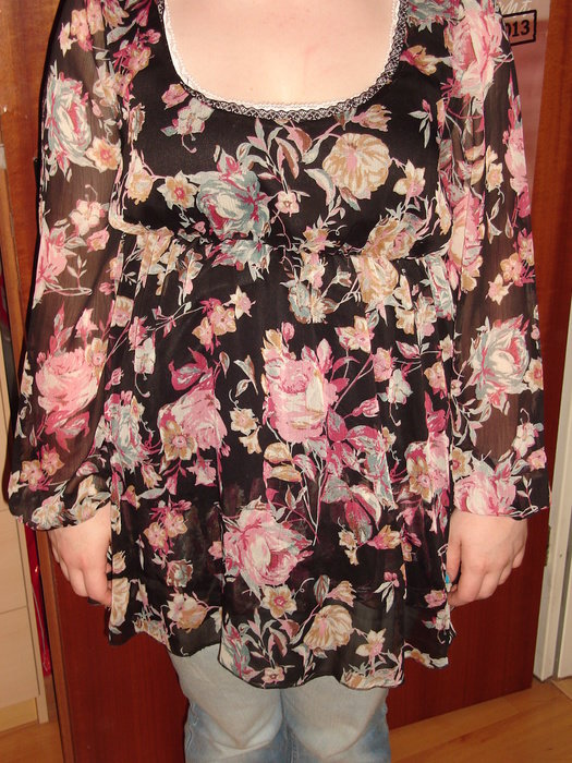 Gina Tricot Kleid Größe 42 schwarz mit Blumen