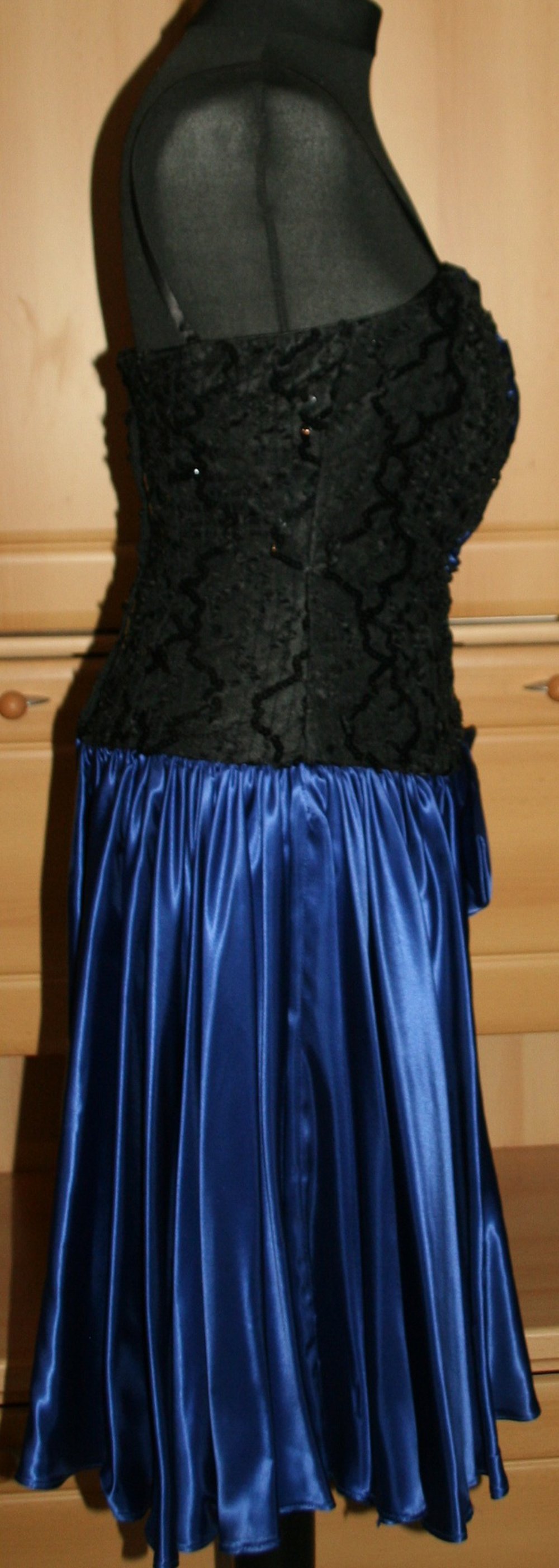 Abendkleid Gr. 38 schwarz royalblau von Cobero
