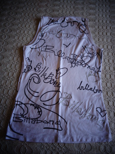 #Shirt Top weiß Gr. S bzw. ca. Gr. 36 mit Silbersteinchen und Silberschrift