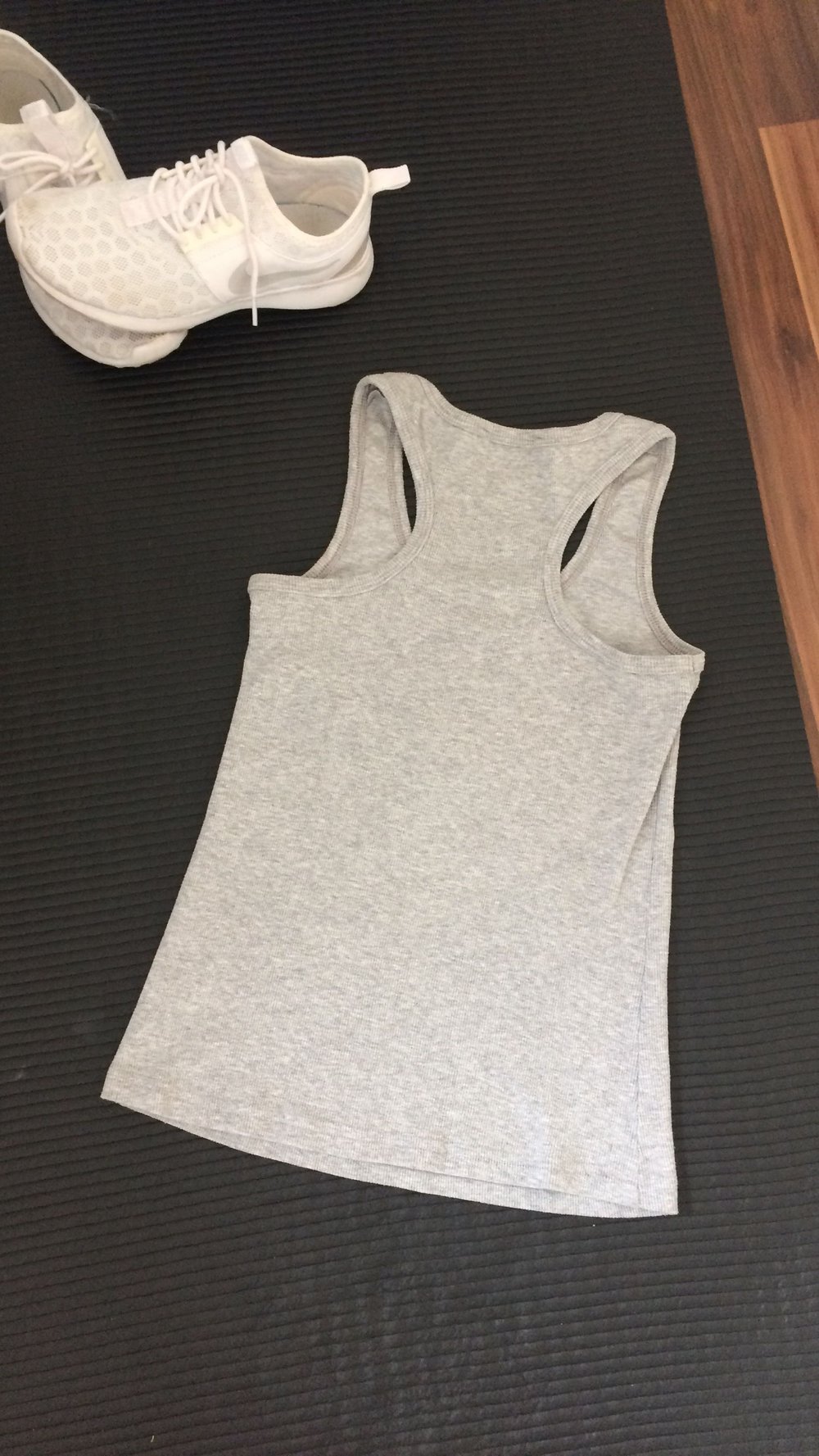 Sporttop grau