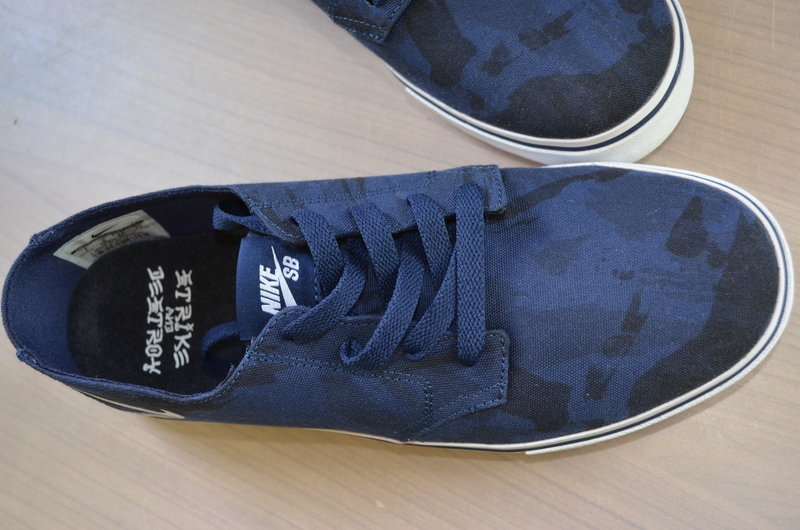 blaue Nike Sniker
