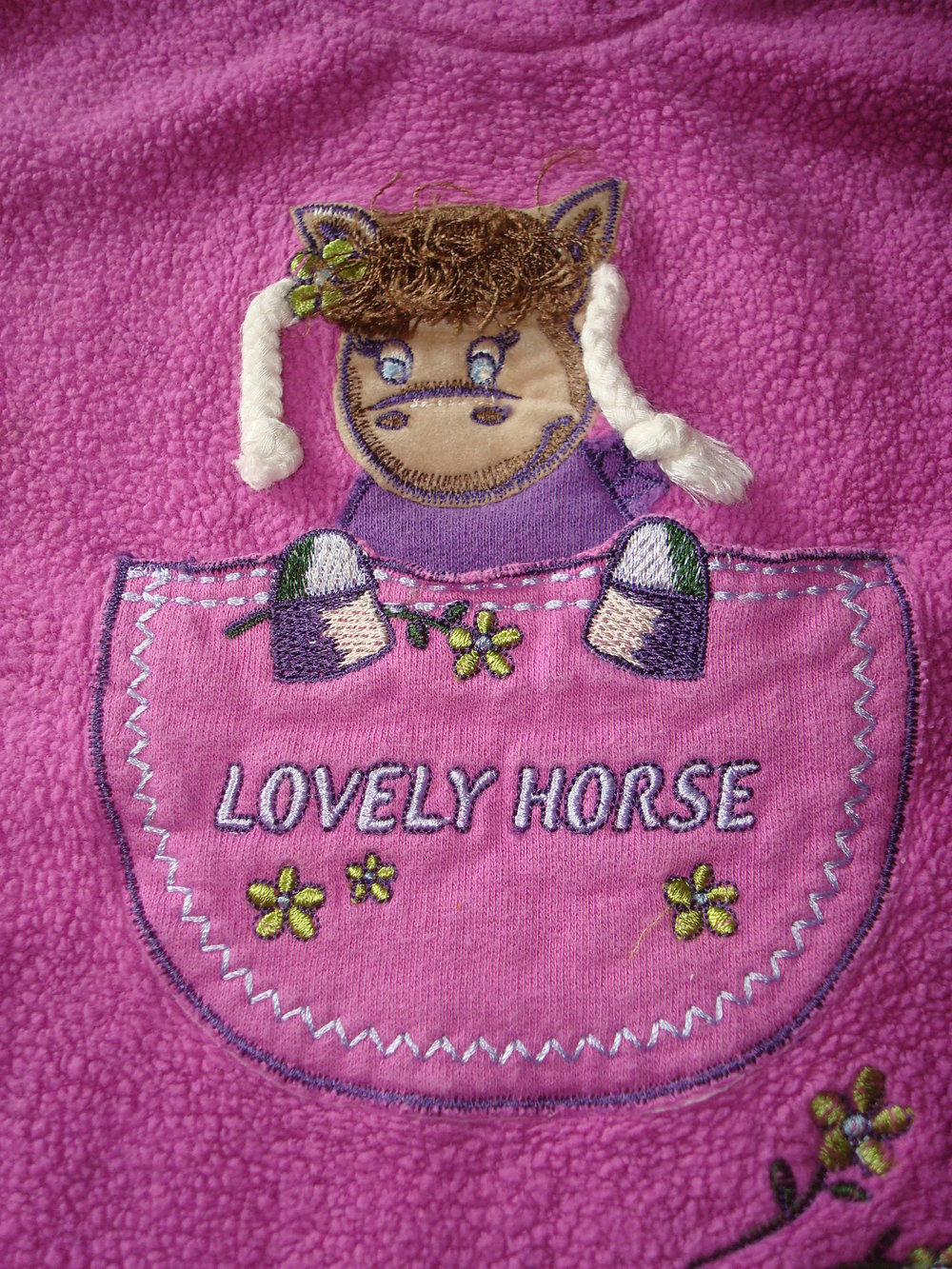 süßer kuscheliger Mädchenpullover mit Pferdemotiv Gr. 68