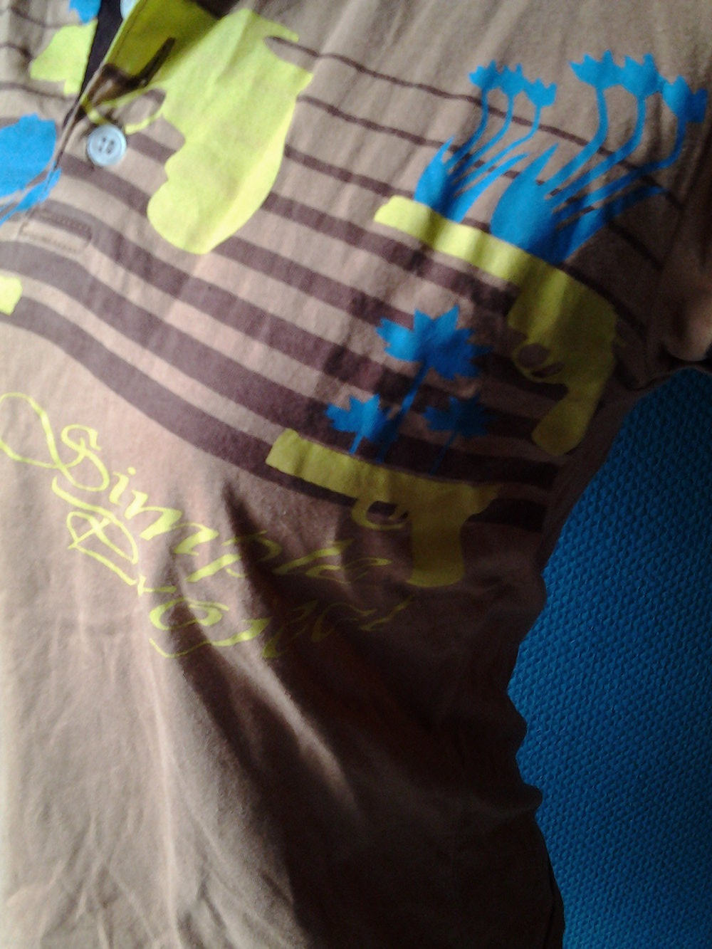 Cooles buntes Poloshirt mit Message