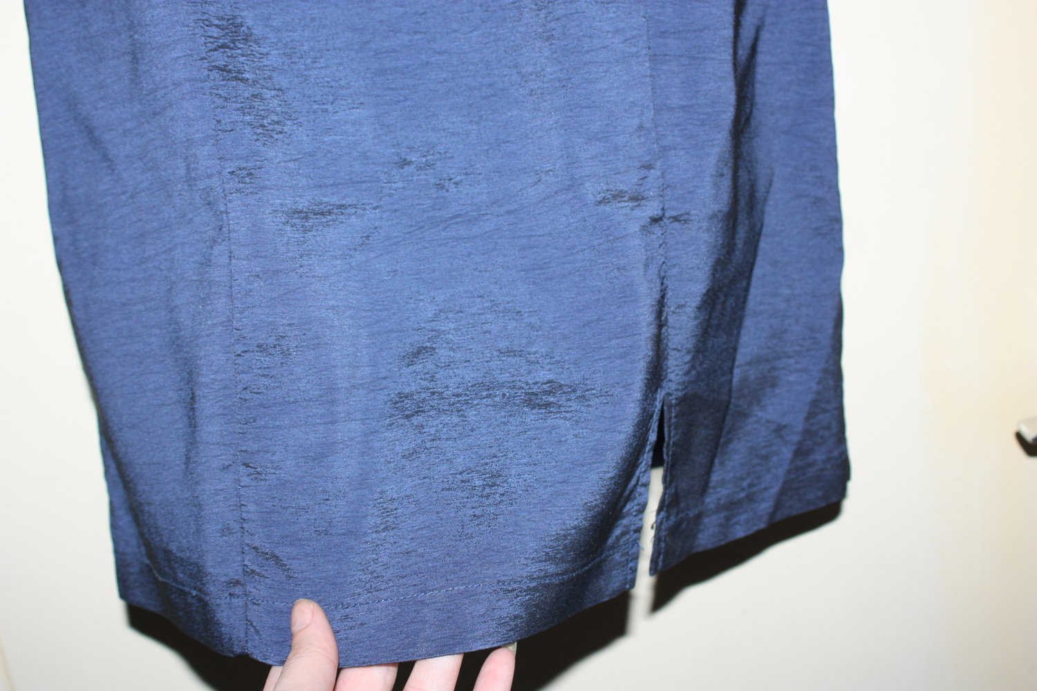 Blau Metallic Kleid, Etuikleid, Stiftkleid, Gr. S, geschlitzt