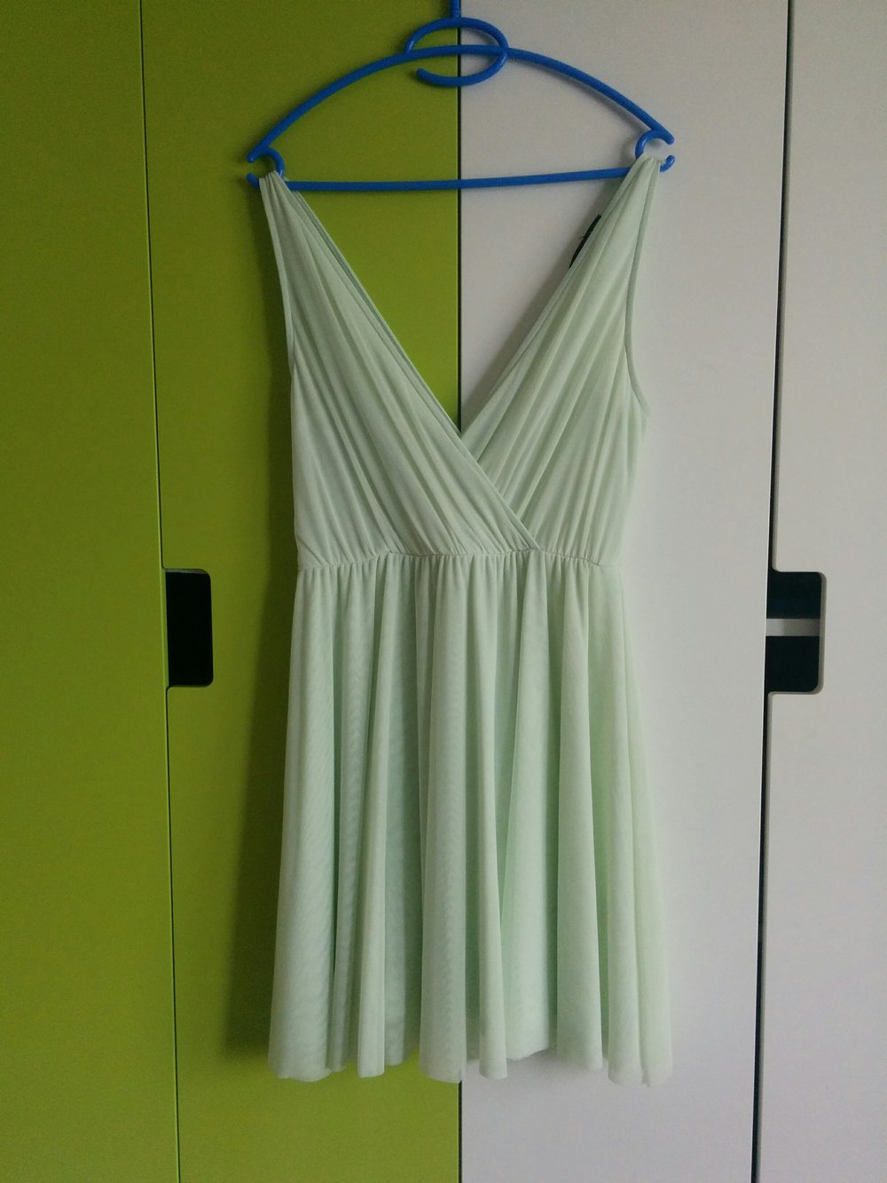 Mintfarbenes Kleid