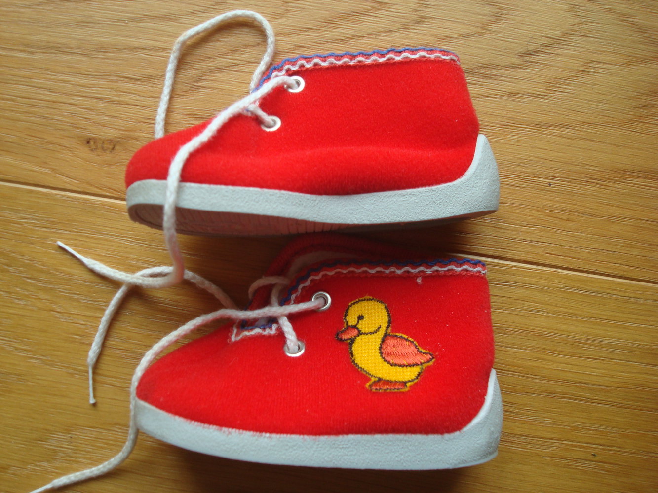 Hausschuhe, Lauflernschuhe rot unisex Gr. 18