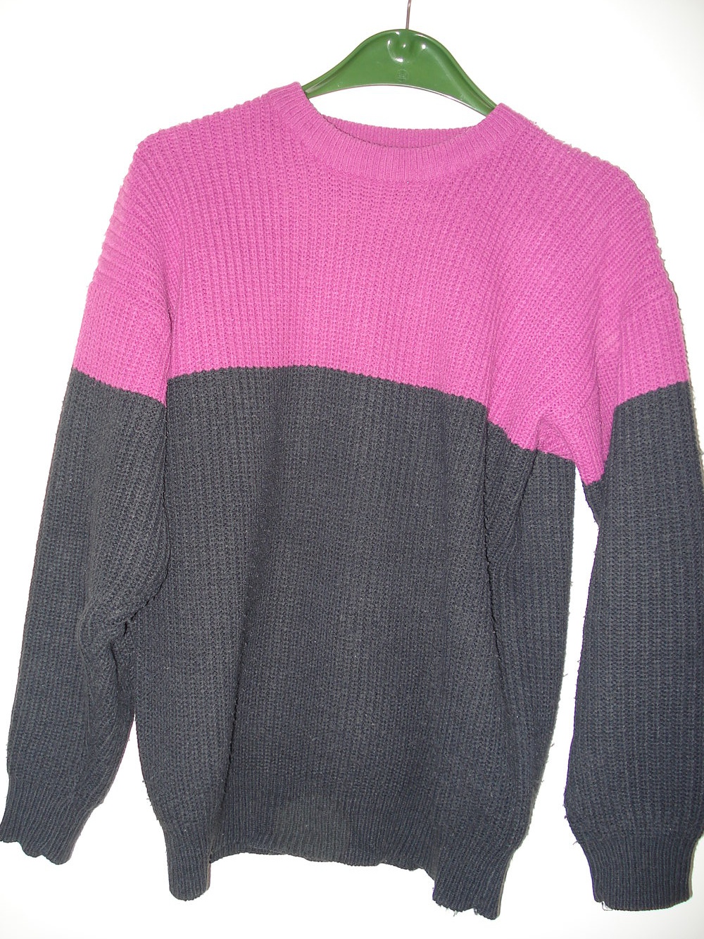 Kuschelpullover mit auffälligem Farbakzent