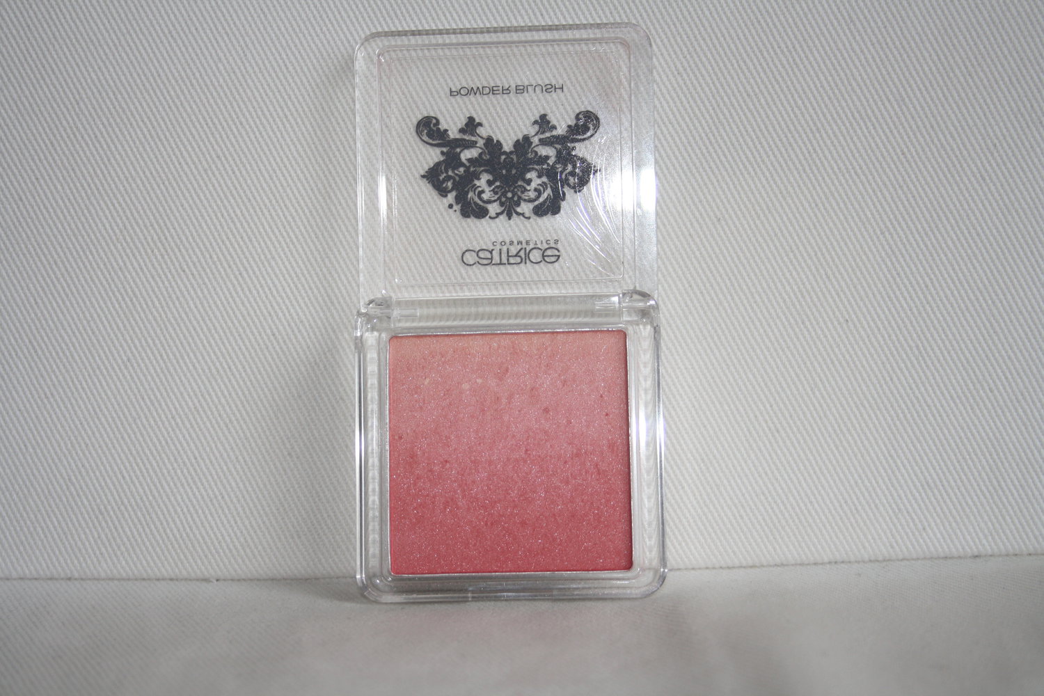 * Catrice Powder Blush Revoltaire LE C01 Colour Bomb