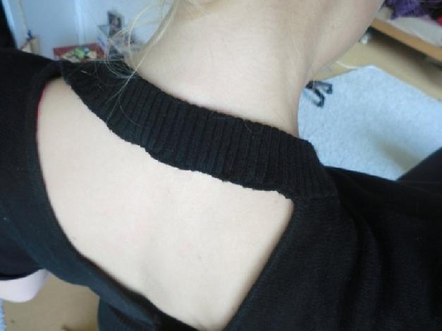 schwarzes Fledermausshirt