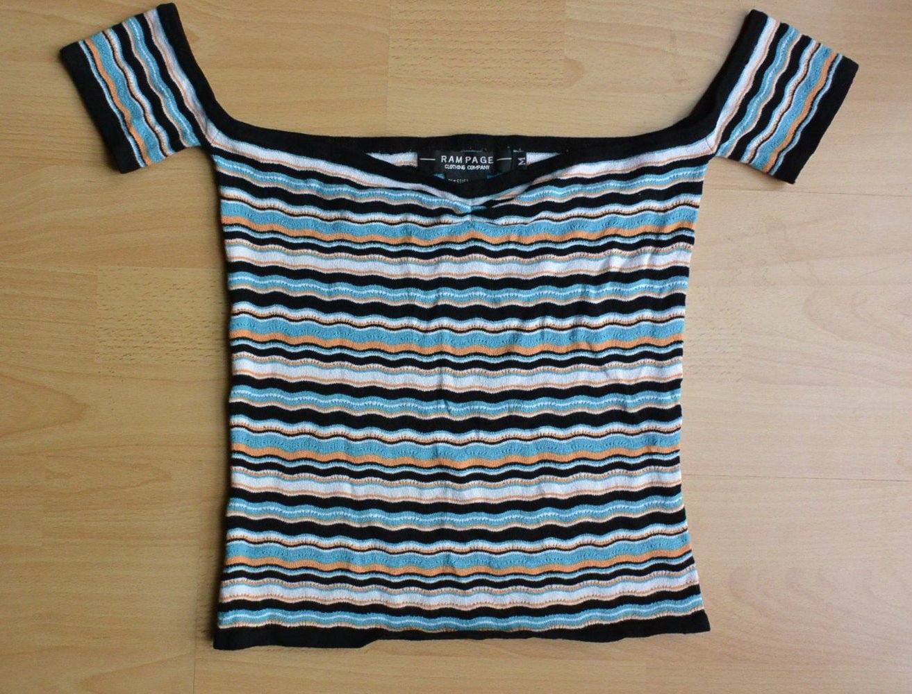  Süsses schulterfreies Top, stretch, kurzarm, Grösse S / M