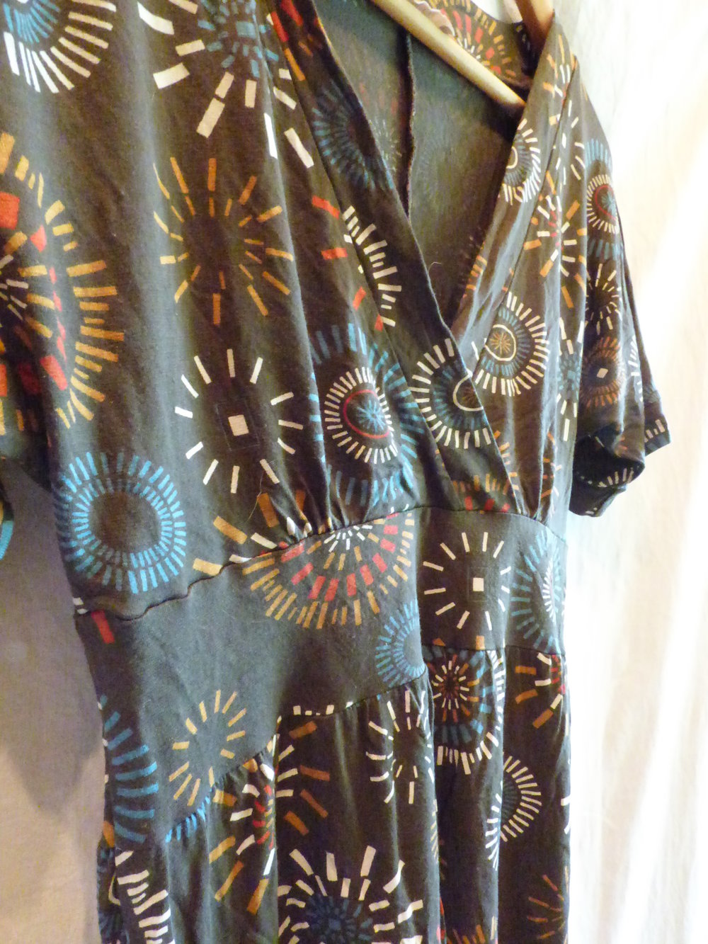 Braunes Tunikashirt mit Ethno-Print