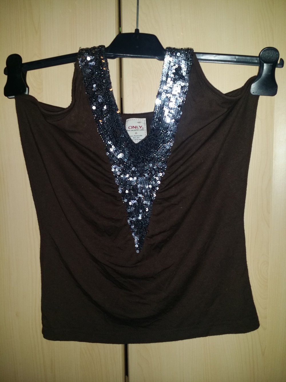sexy Neckholdertop von Only mit Glitzer Pailetten