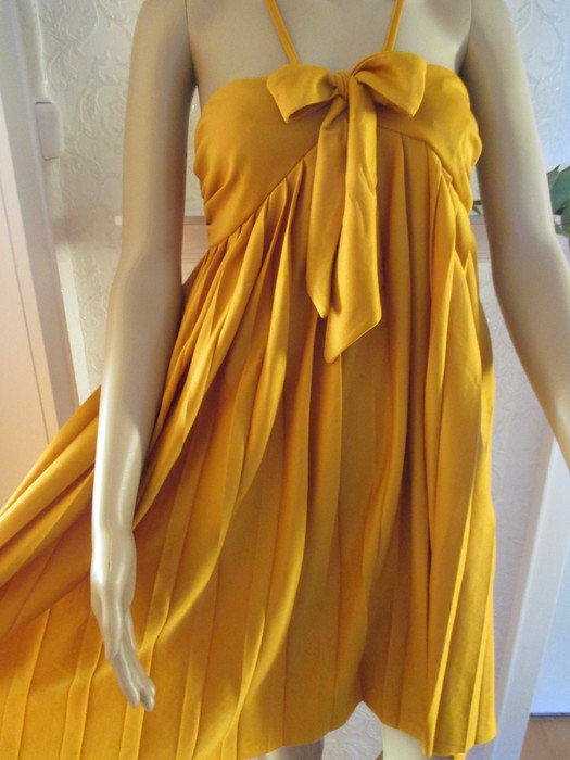 NEU Pliseé- Falten Baby- Doll Cocktail Ausgeh Spagetthi- Träger Kleid 