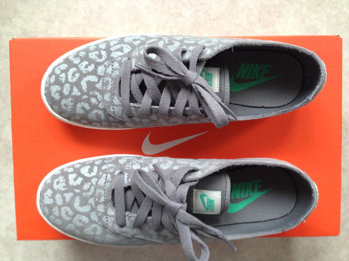 Nike Sneaker