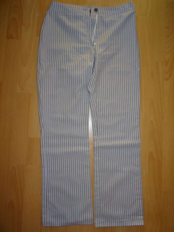 Blau braun gestreifte Stoffhose von Orsay