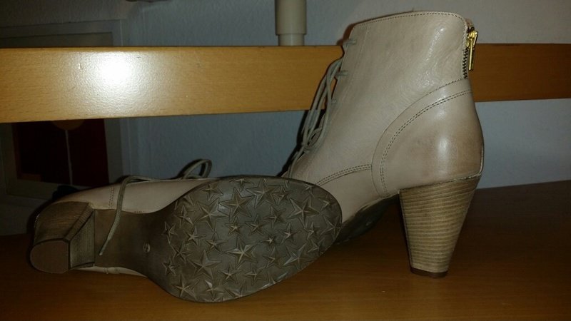 Wunderschöne Stiefelette aus echtem Leder von Mishumo