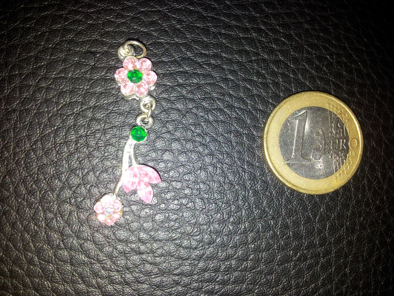 Modeschmuck Anhänger Blume Steinchen NEU