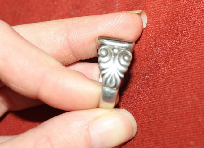 Schwerer alter Herrenring, mit Ornamenten, 900er silber