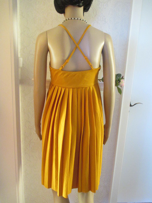 NEU Pliseé- Falten Baby- Doll Cocktail Ausgeh Spagetthi- Träger Kleid 