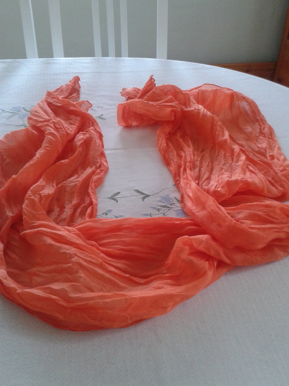Tuch leicht orange