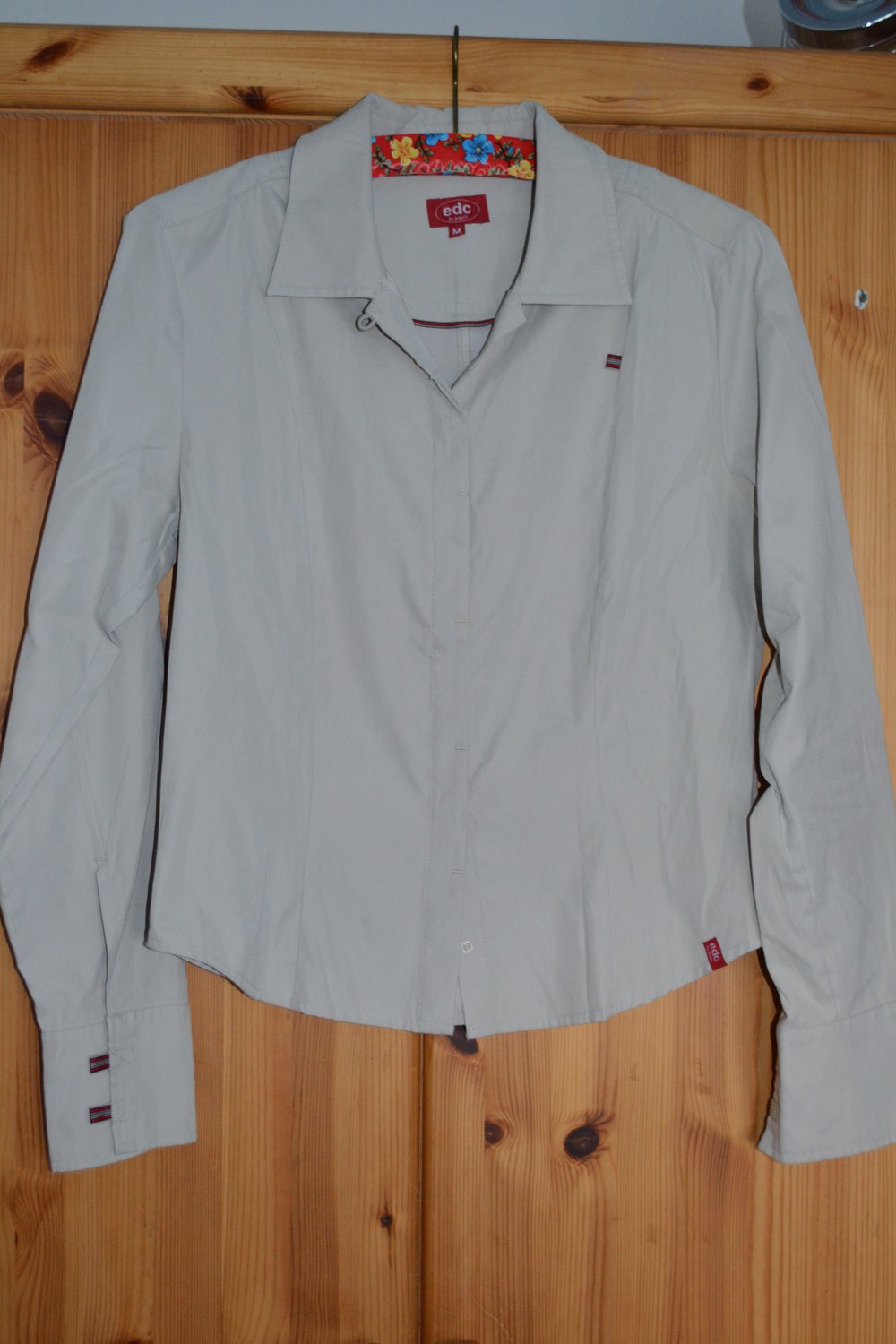 Blusenjacke Jacke Bluse Esprit verdeckter Knopfleiste beige Gr. 36 / 38