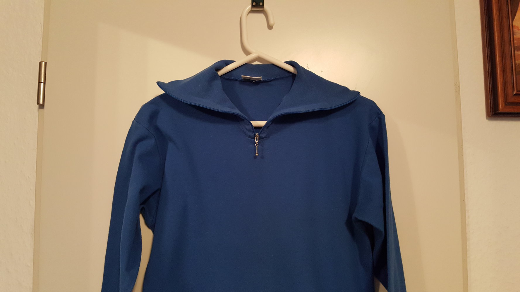 379. Rollkragenpulli von Formicula, Gr. 152, blau
