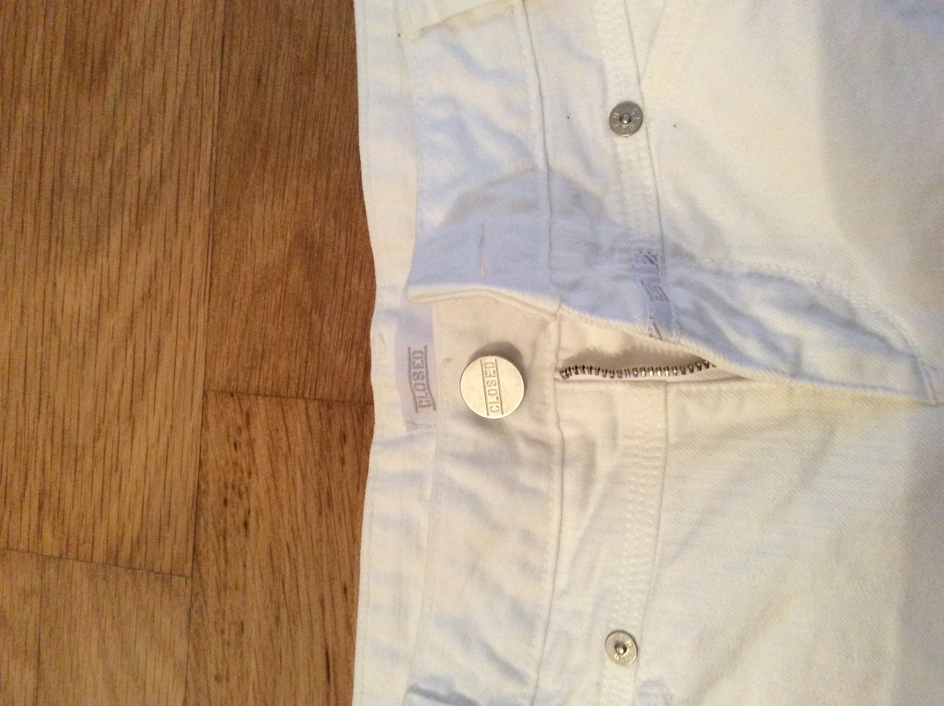 Closed kurze Hose hotpants neuwertig Größe 26 weiß 