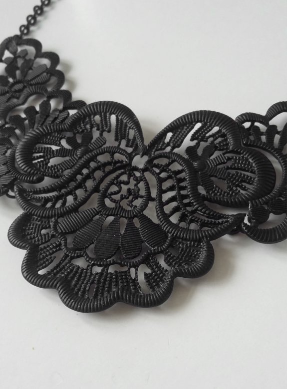 schwarze Statement-Kette 
