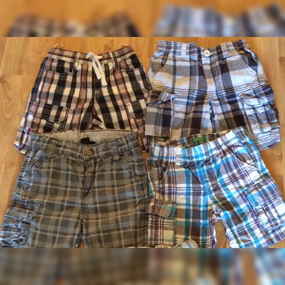 Komplettpaket kurze Hosen kariert Größe 92