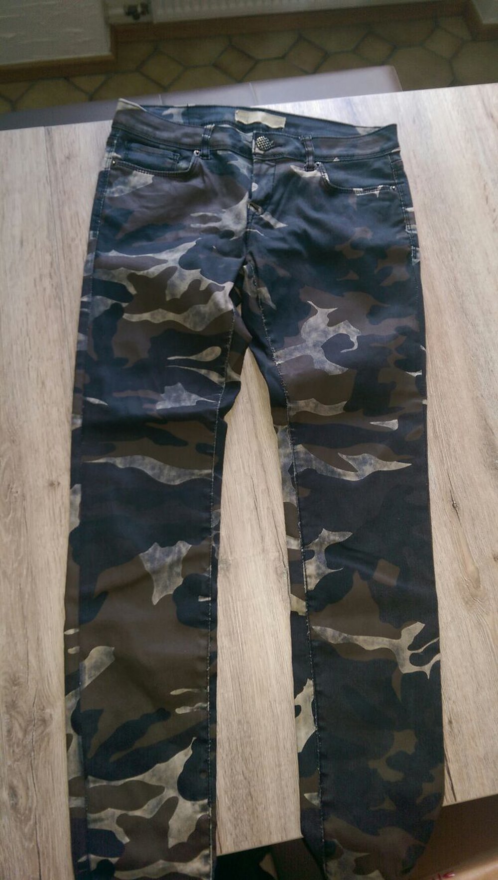 Army, Amisu Hose, Tarnmuster