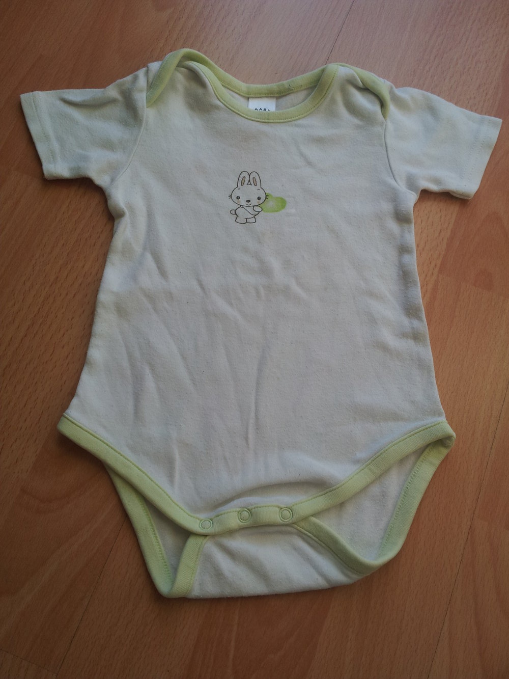 Body weiß hellgrün Hase Gr. 74