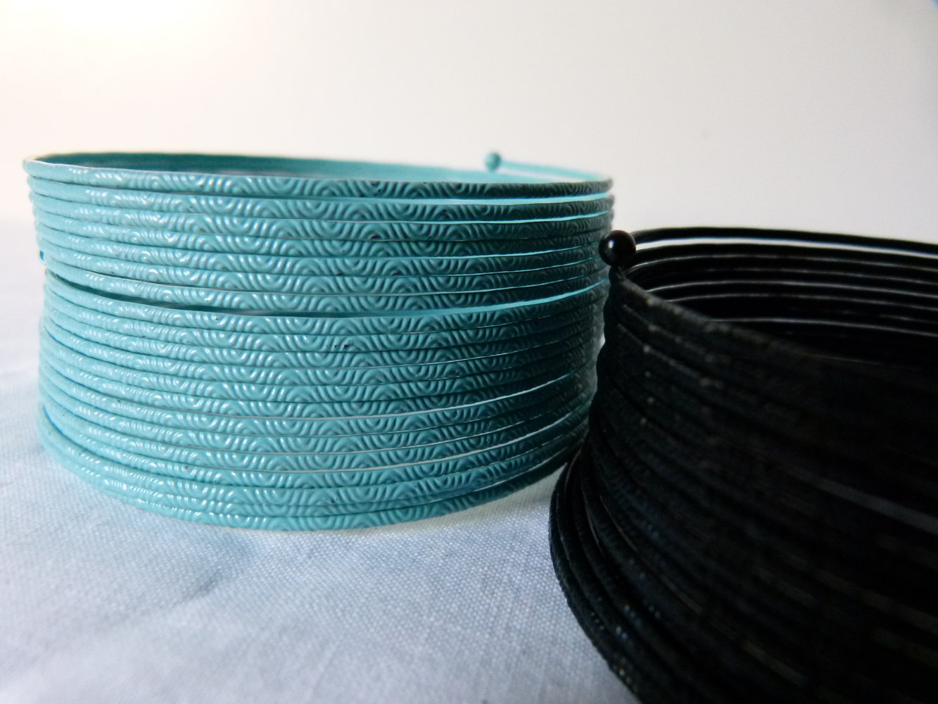 Spiral Armreife, 2er Set, schwarz & mint aqua, Modeschmuck, Boho Hippie Festival Ethno Goa