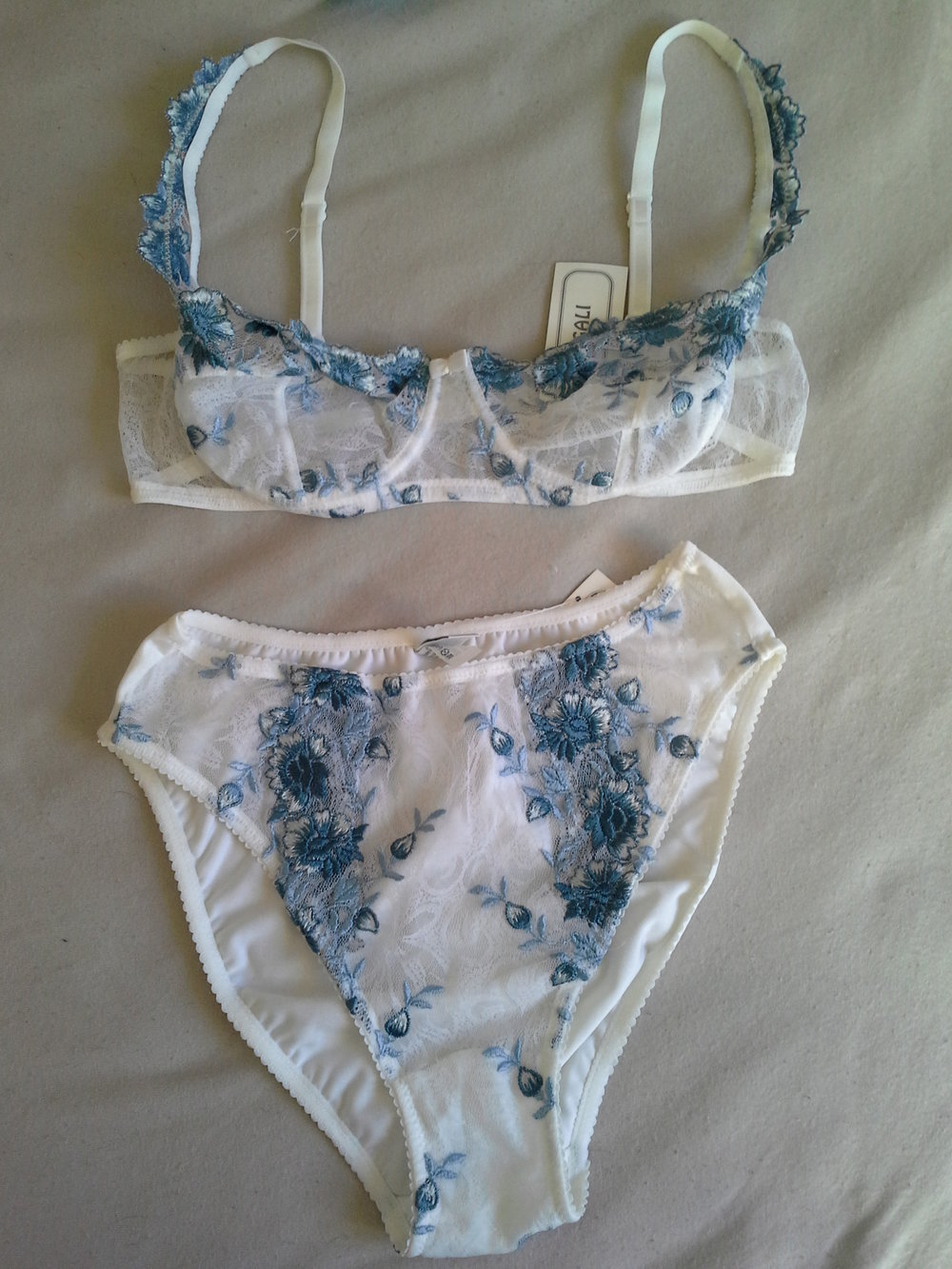 Magali, blau weiß durchsichtiig, slip 40 BH 75C