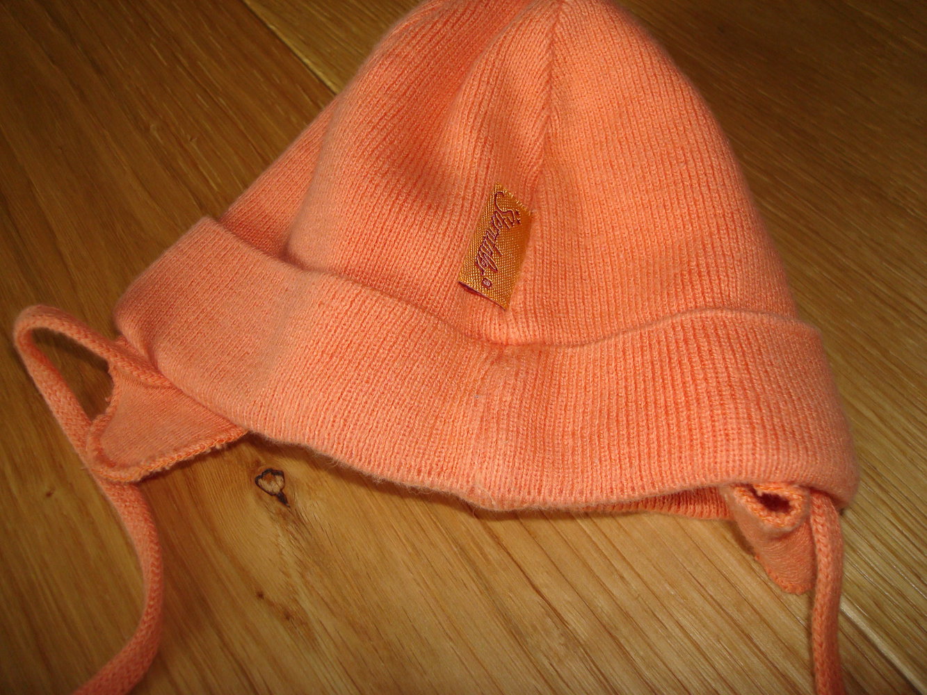 süße Babymütze in Orange von Sterntaler