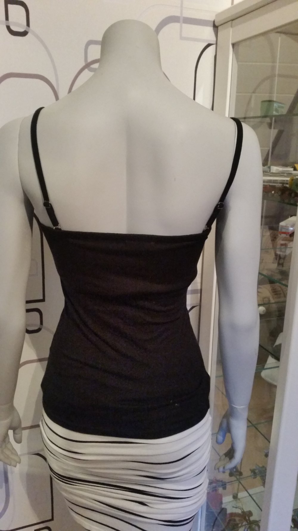 schwarzes Top 