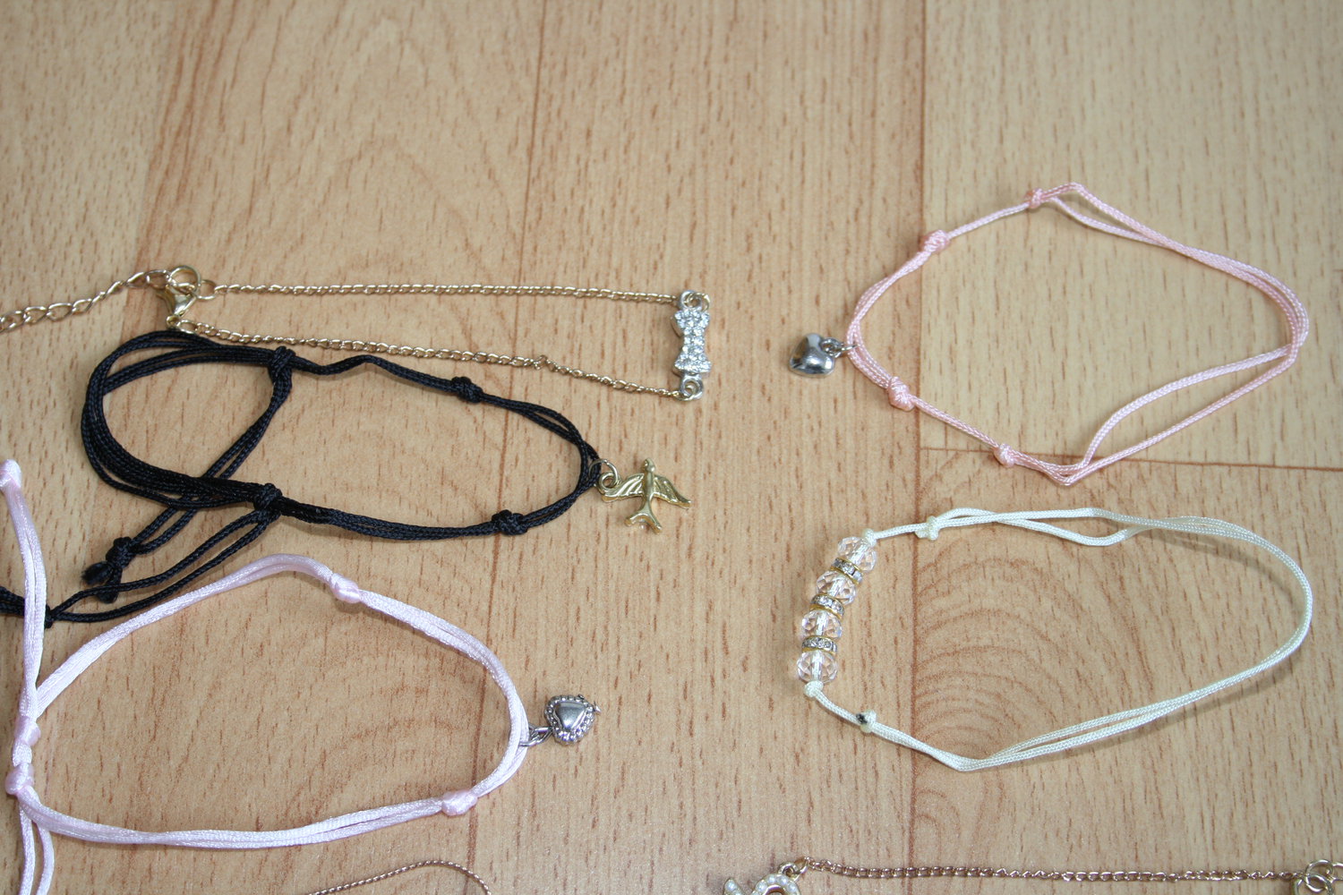 * Set 13 Armbänder Anhänger filigran