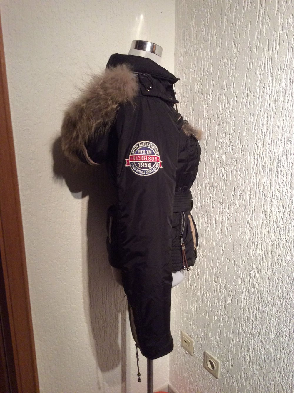 Nickelson Jacke Damenjacke Winterjacke neu XS schwarz mit Swarovski Stein im Gürtel 