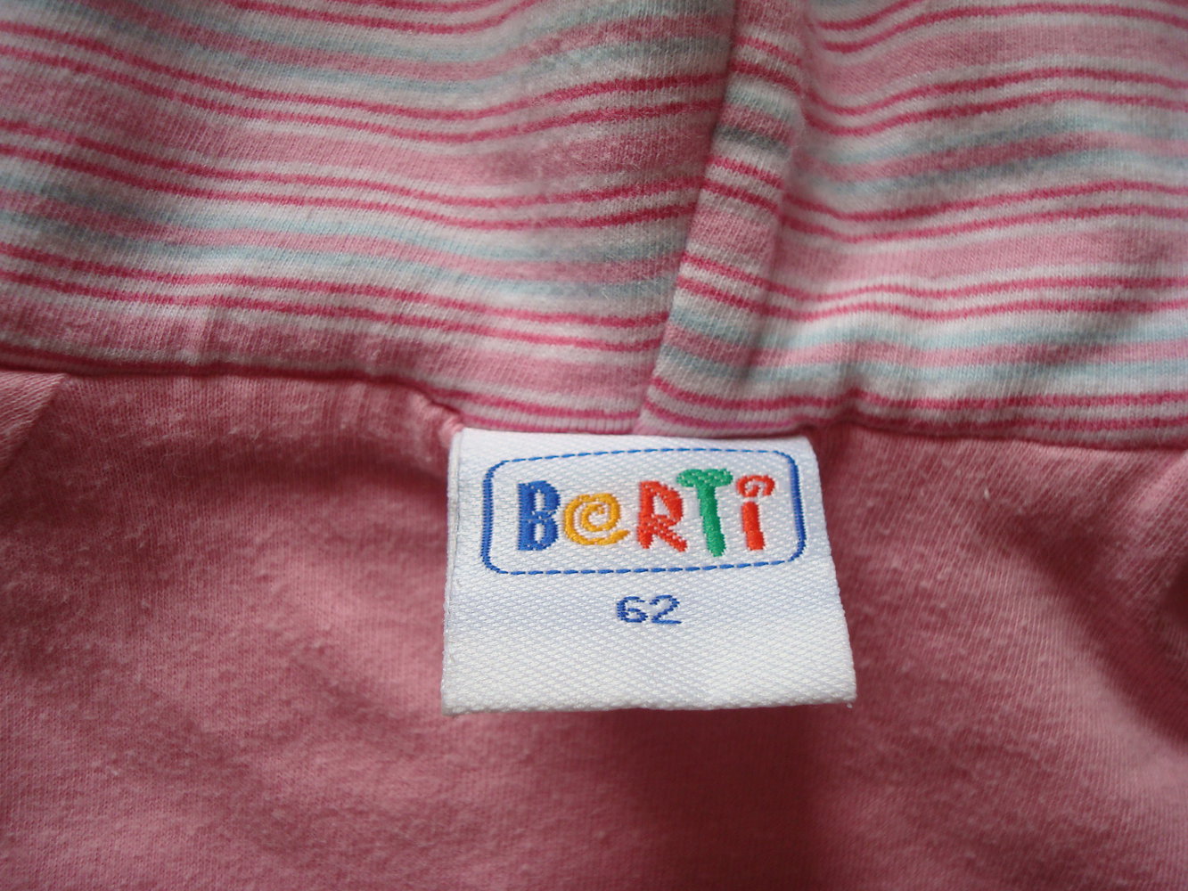 süße kuschelige Sweatjacke Gr. 62