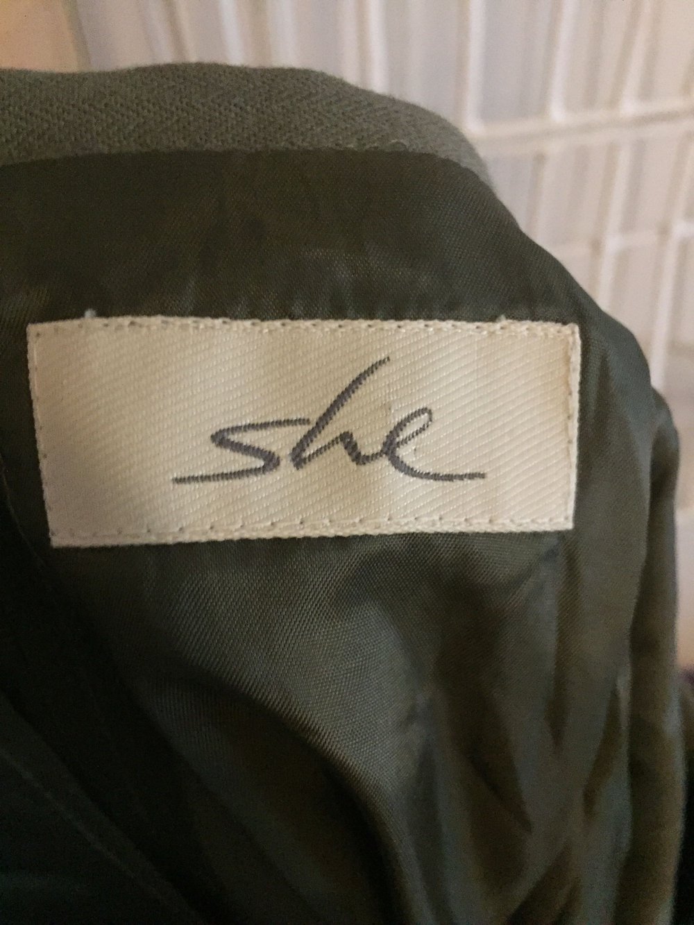 Grauer Bleistiftrock von She