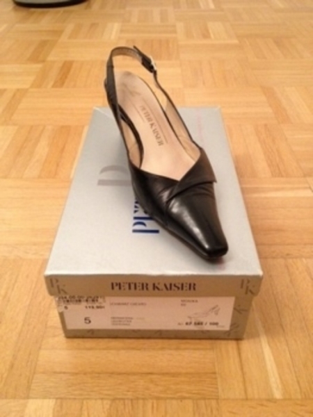 Peter Kaiser Slingpumps