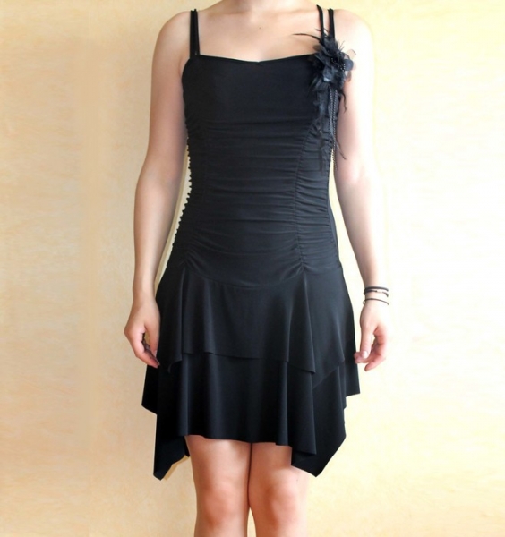 schwarzes Abendkleid